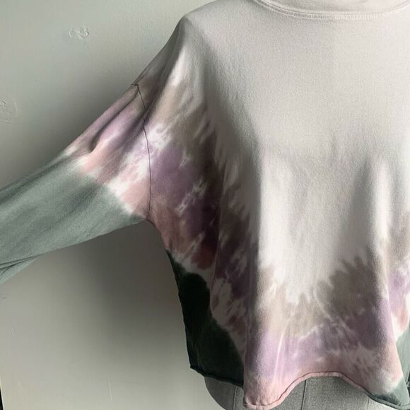 DAYDREAMER Tie Dye Crew Neck Lightweight Long Sleeve Dolman Top - Picture 2 of 7
